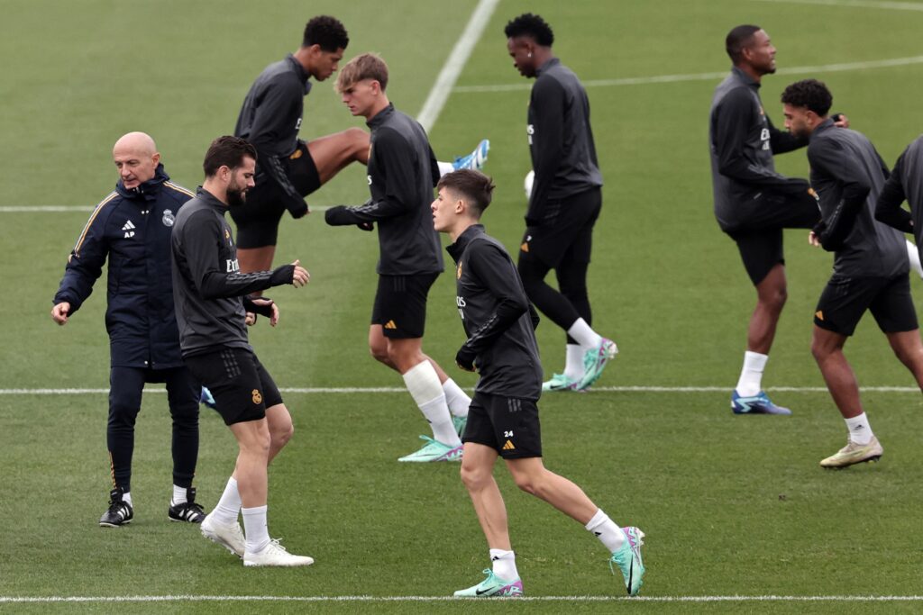 Real Madrid's Turkish midfielder #24 Arda Guler (C) attends a training session at Valdebebas Sport City in Madrid on November 7, 2023 on the eve of the UEFA Champions League group C football match between Real Madrid CF and SC Braga.