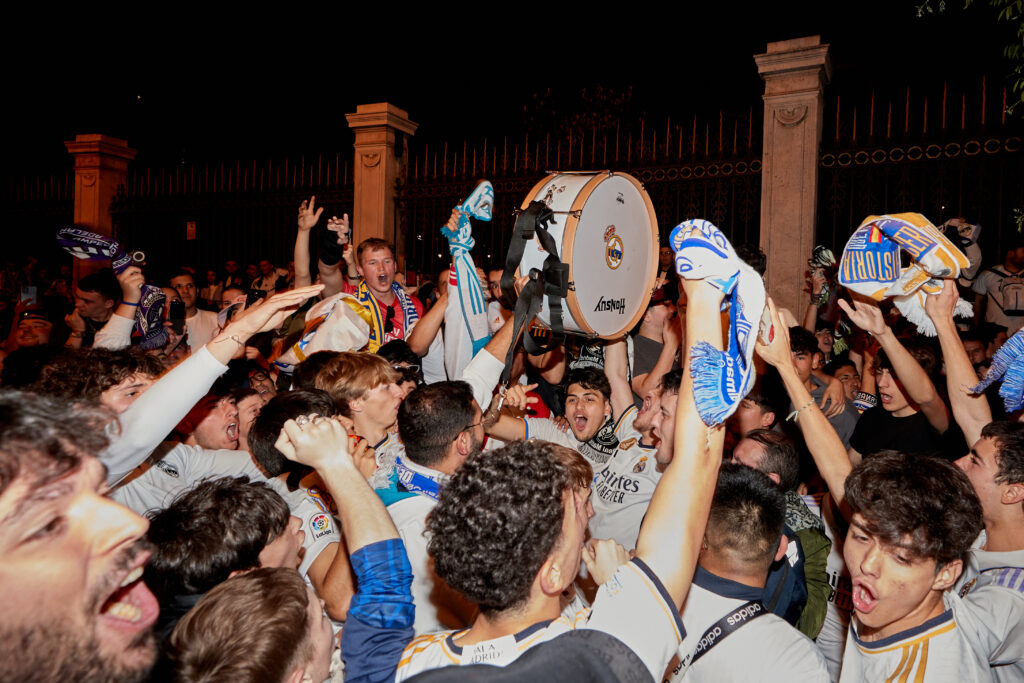 MADRID, SPAIN - MAY 04: Real Madrid fans celebrate at Cibeles square the La Liga title of their club on May 04, 2024 in Madrid, Spain.