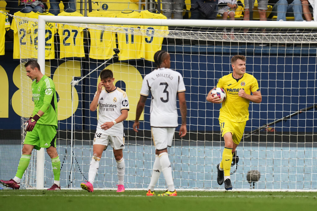 VILLARREAL, SPAIN - MAY 19: Alexander Sorloth of Villarreal CF celebrates scoring his team's first goal during the LaLiga EA Sports match between Villarreal CF and Real Madrid CF at Estadio de la Ceramica on May 19, 2024 in Villarreal, Spain.