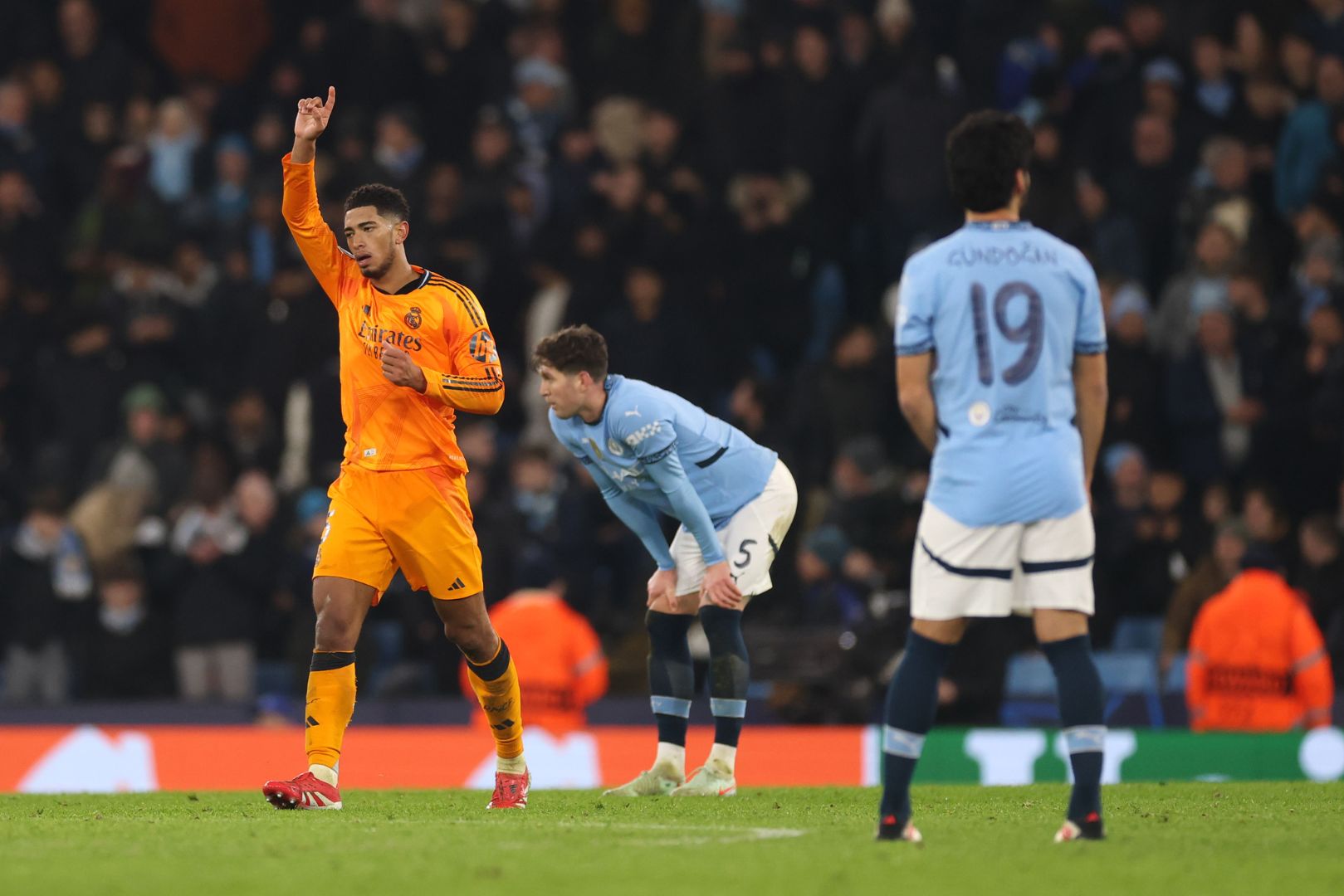MANCHESTER, ENGLAND - FEBRUARY 11: Jude Bellingham of Real Madrid celebrates scoring his team's third goal during the UEFA Champions League 2024/25 League Knockout Play-off first leg match between Manchester City and Real Madrid C.F. at Manchester City Stadium on February 11, 2025 in Manchester, England.