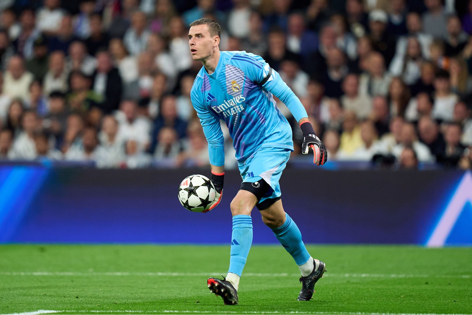 MADRID, SPAIN - NOVEMBER 05: Andriy Lunin of Real Madrid looks on during the UEFA Champions League 2024/25 League Phase MD4 match between Real Madrid C.F. and AC Milan at Estadio Santiago Bernabeu on November 05, 2024 in Madrid, Spain.